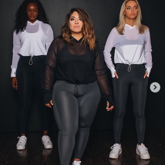 BUFF BUNNY SIZE XL - Picture 1 of 3